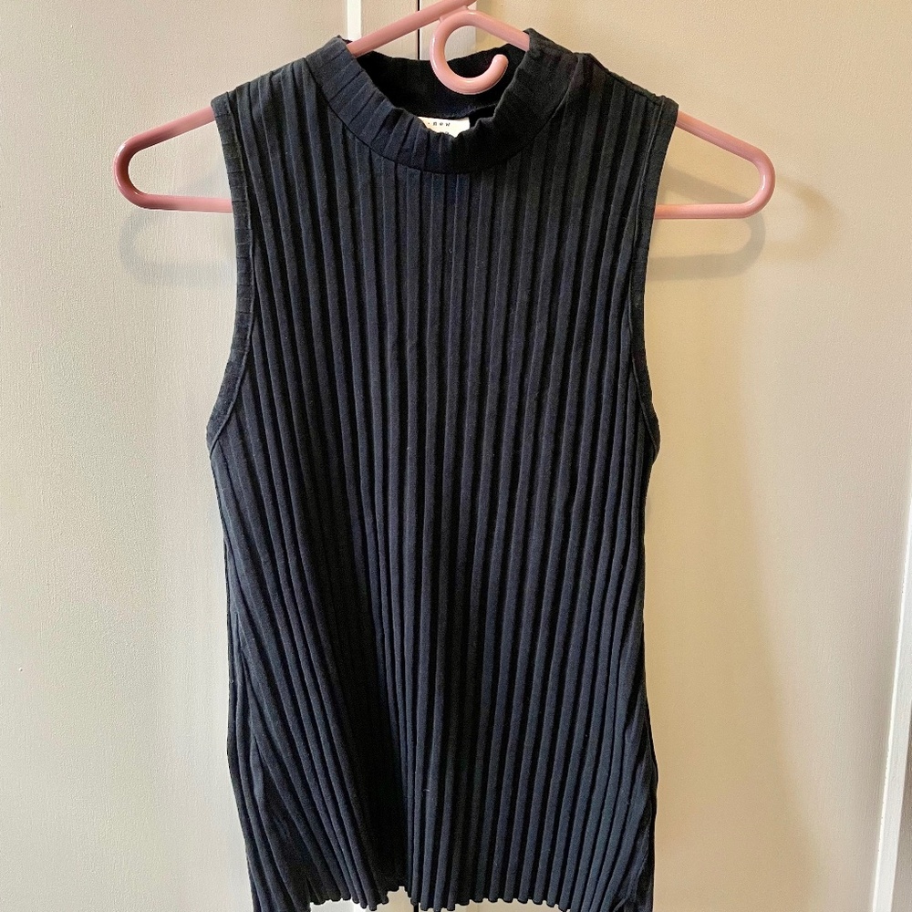 Black Ribbed Sleeveless Top
